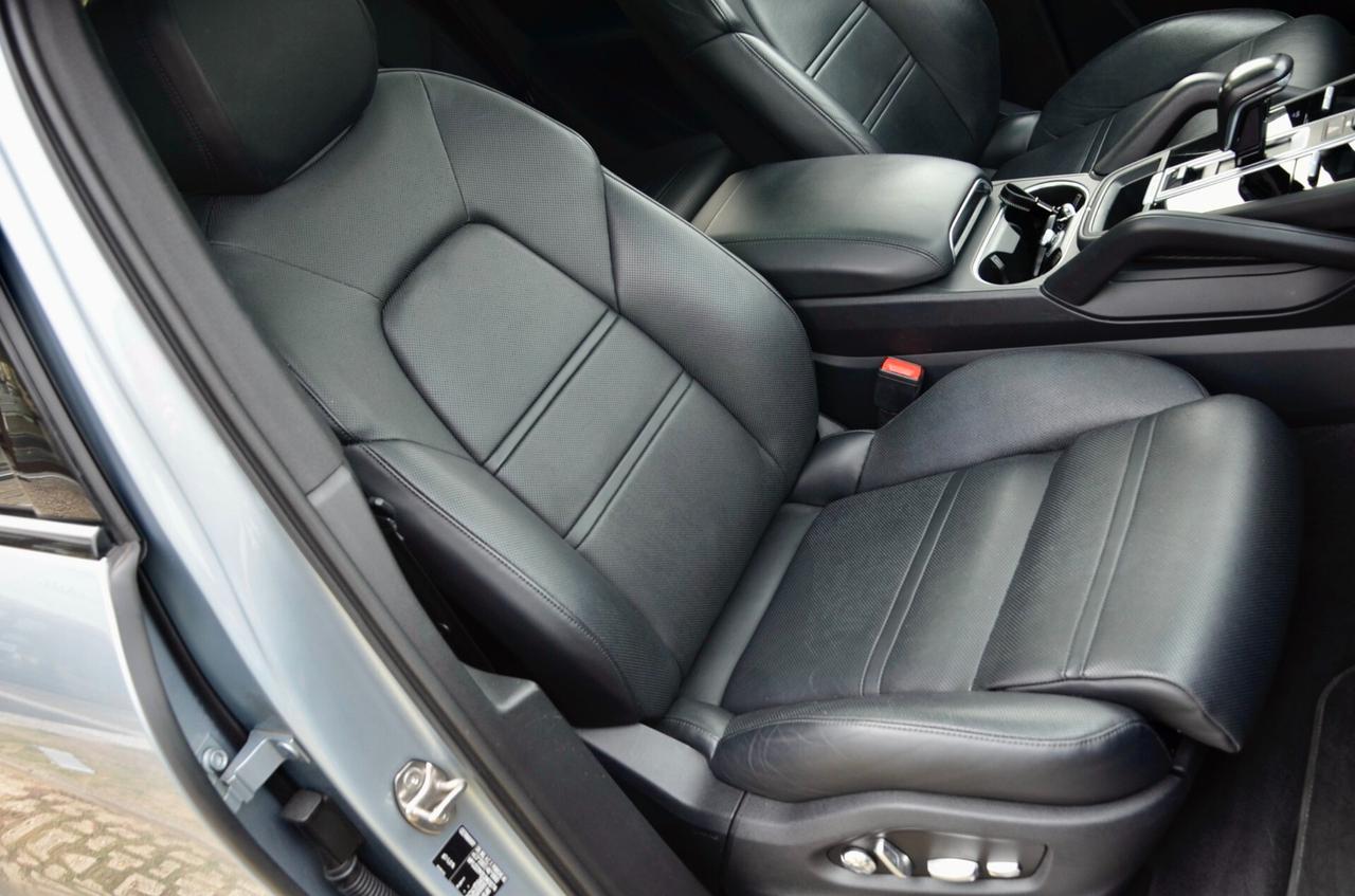 PORSCHE CAYENNE 3.0 340cv TIPTRONIC, UFF ITALIANA, SERVICE PORSCHE, EURO 6D, TETTO, MATRIX, SOFT CLOSE, SOSPENSIONI (PASM), PERMUTE