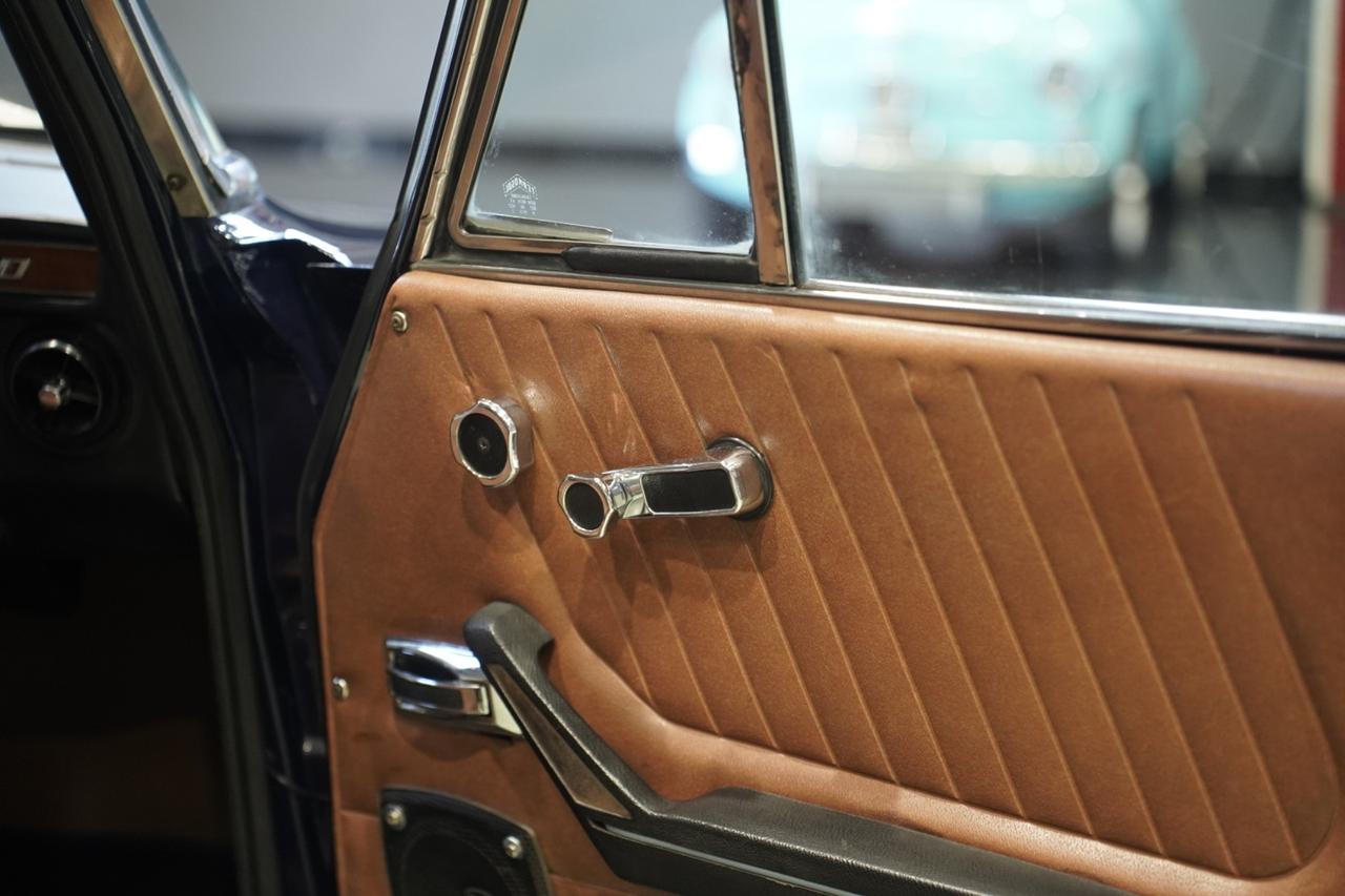 Alfa Romeo Giulia 2000