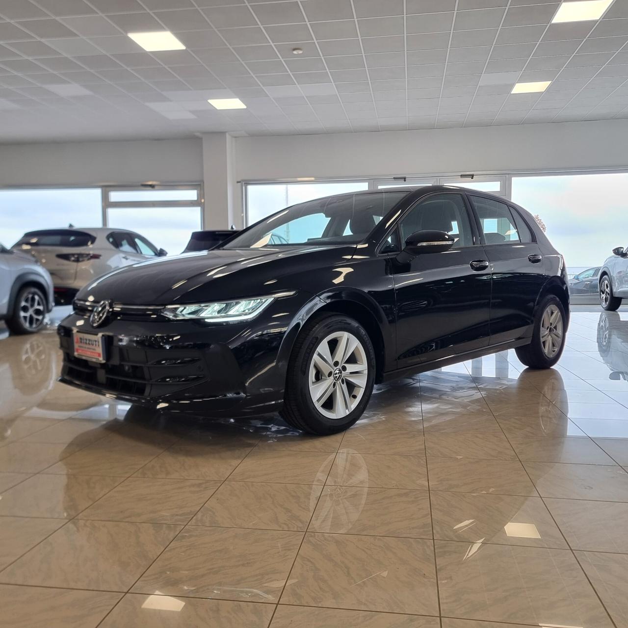 VOLKSWAGEN GOLF 8 LIFE 2.0 TDI 115cv Euro 6E