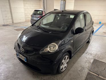 Toyota Aygo 1.0 12V VVT-i 5 porte Sol