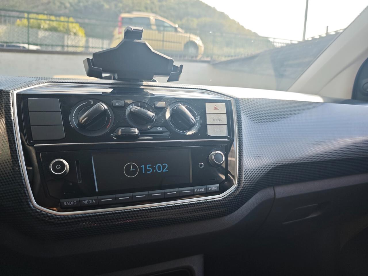 Volkswagen up! HIGH