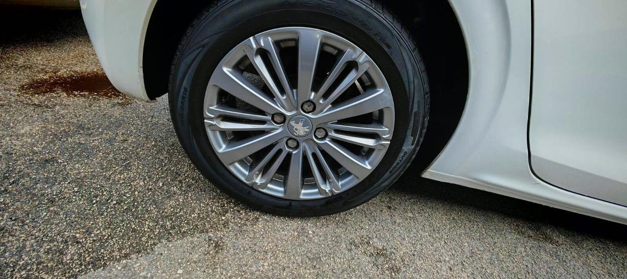 Peugeot 208 100K KM EURO 6 UNIPRO