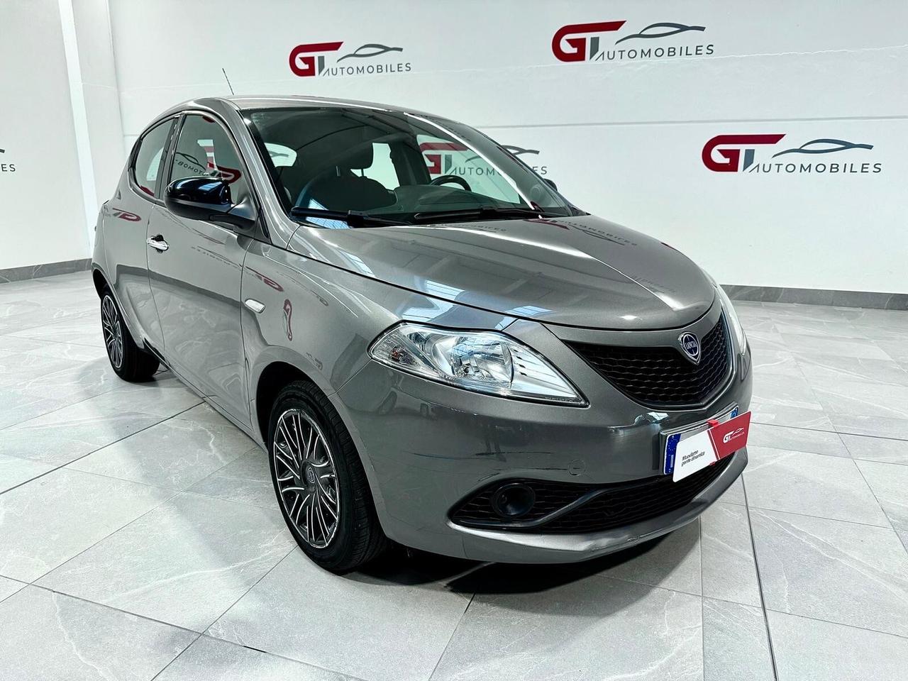 Lancia Ypsilon 1.2 69 CV 5 porte Gold