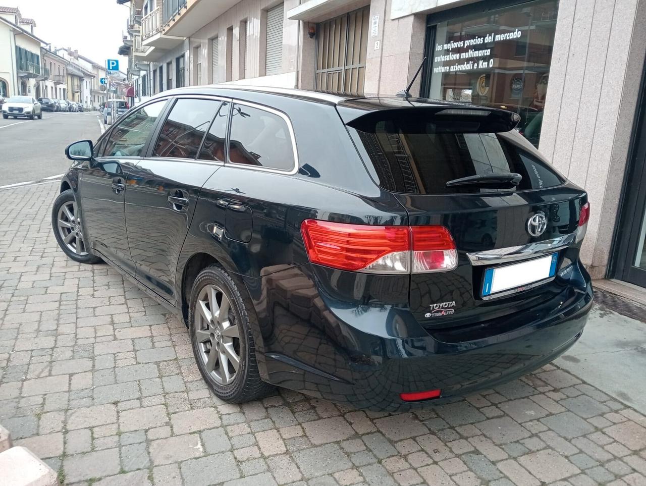 Toyota Avensis 2.0 D-4D Station Wagon