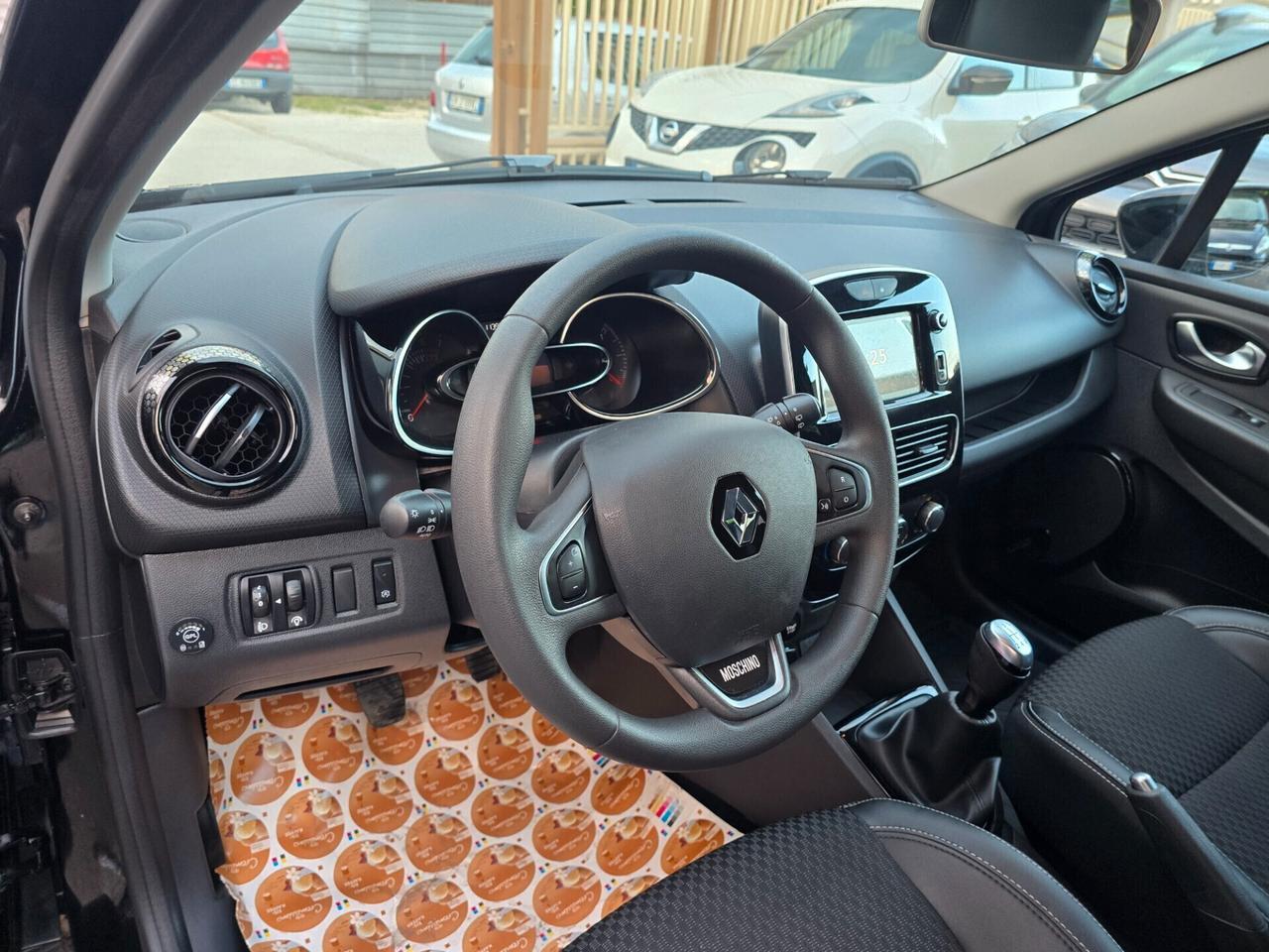 Renault Clio TCe 12V 90 CV GPL 5 porte Moschino Intens