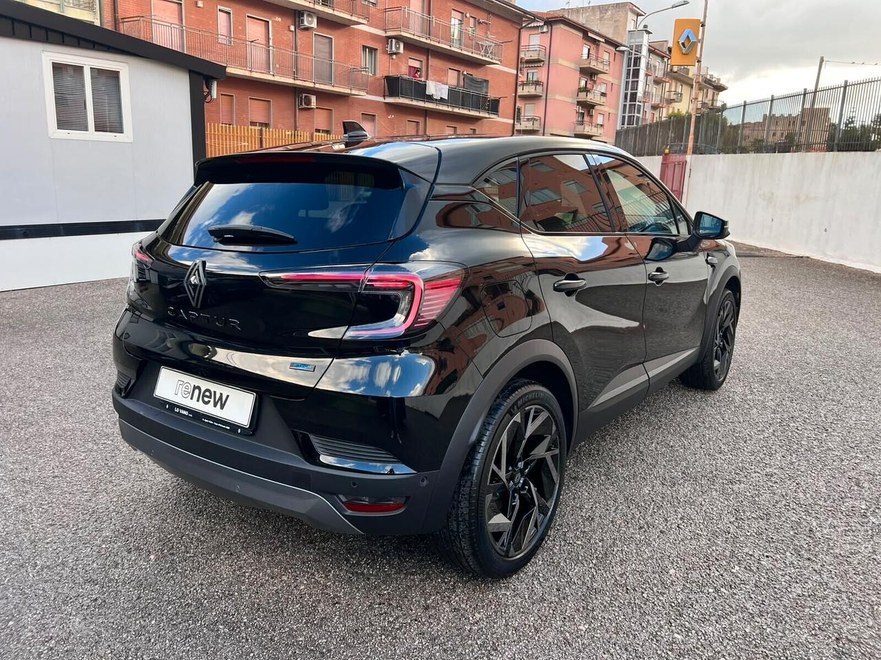 Renault Captur Full Hybrid E-Tech series 160 CV Esprit Alpine