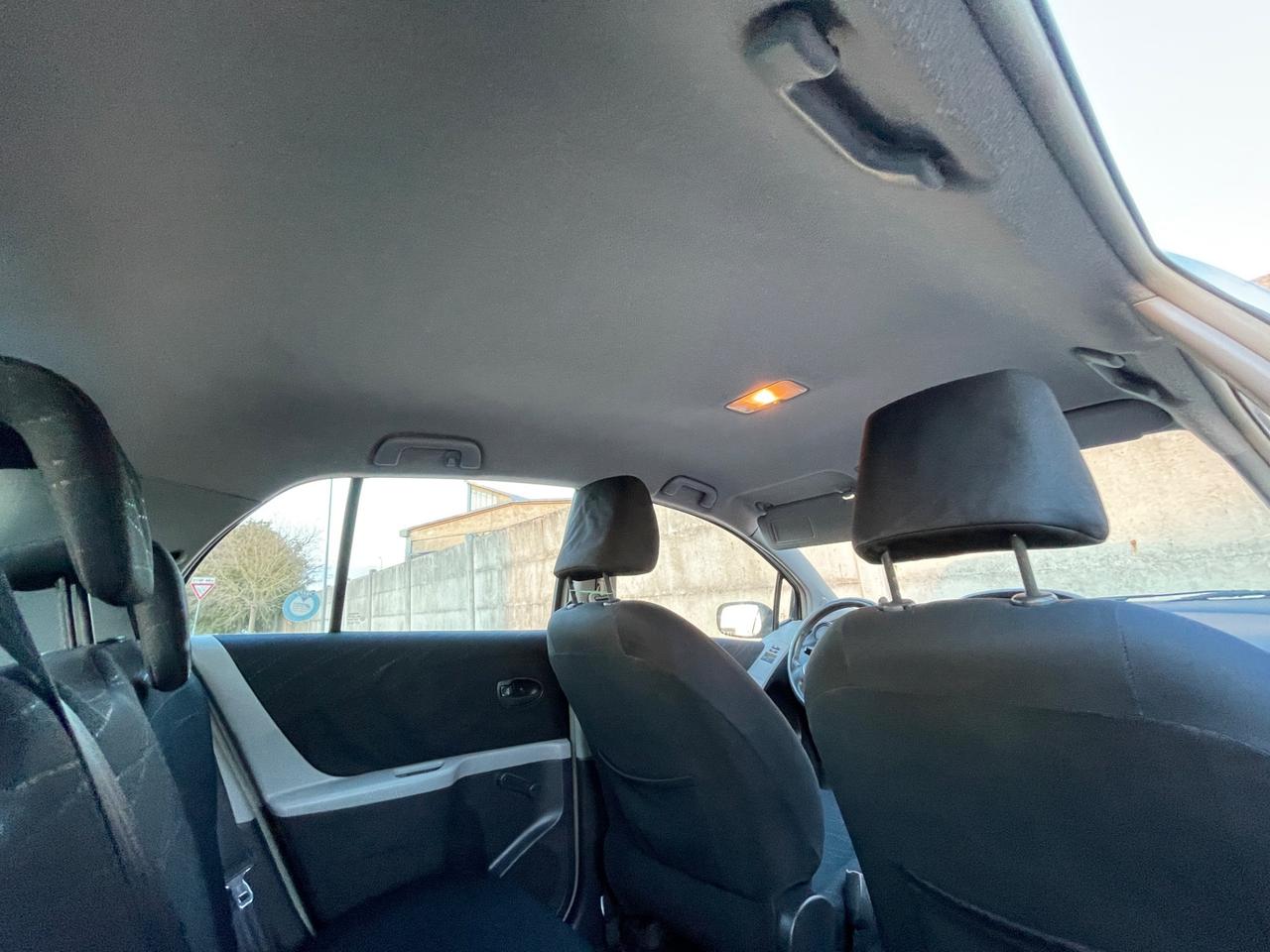 Toyota Yaris 1.0 5 porte Sol