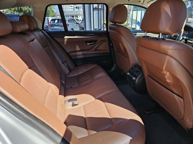 BMW Serie 5 525d Luxury Touring