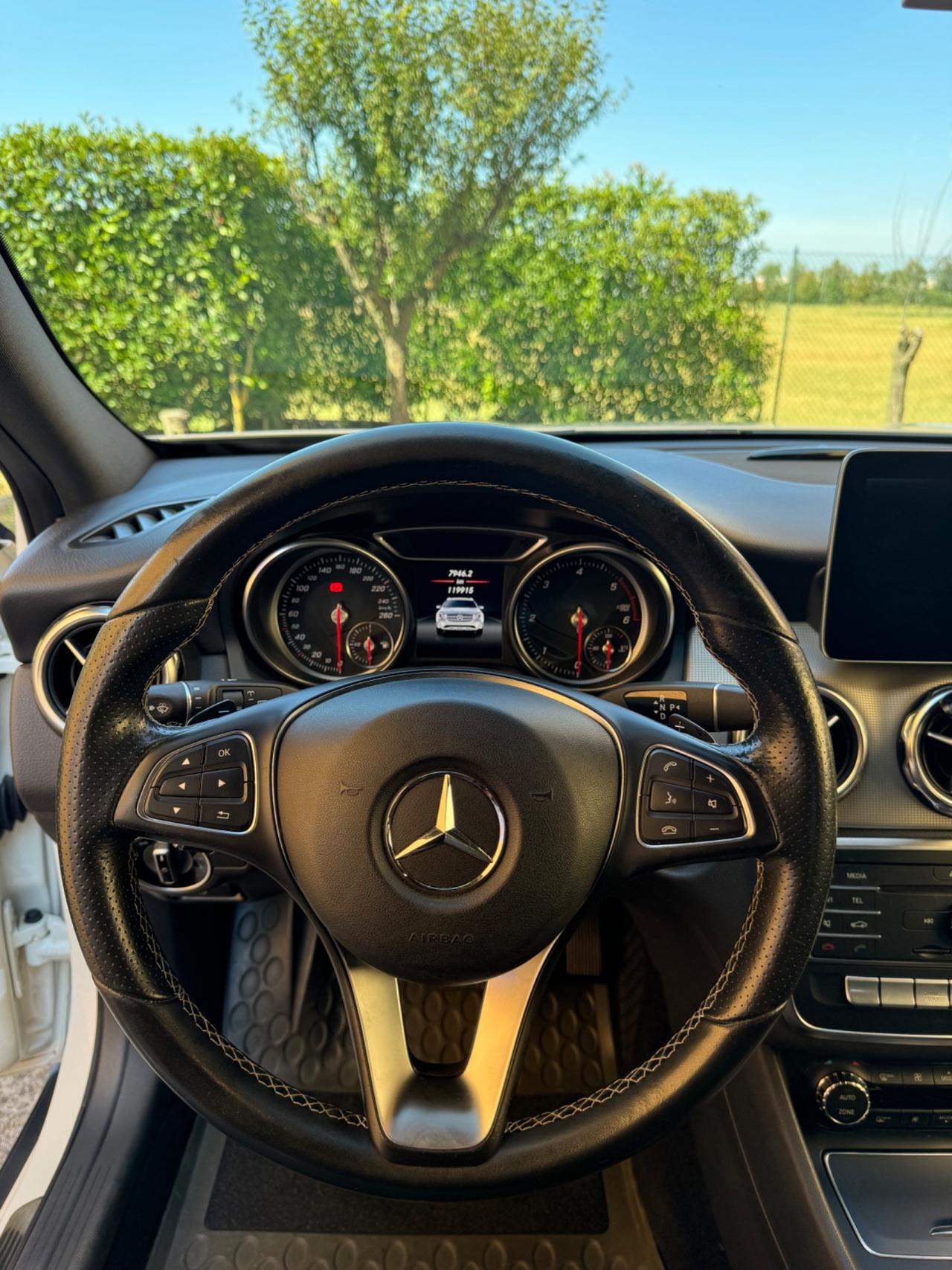 Mercedes-benz GLA 200 d Automatic Premium