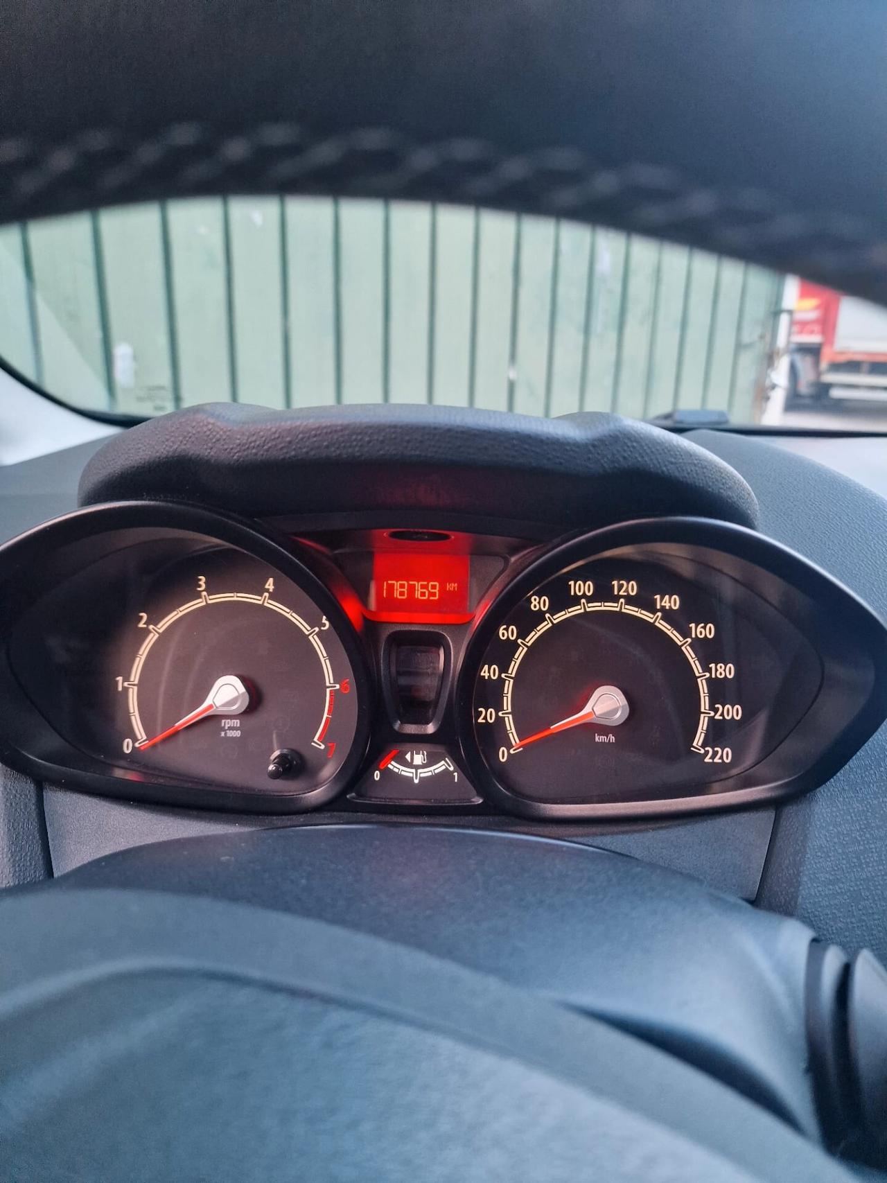 Ford Fiesta 1.4 5 porte Bz.- GPL