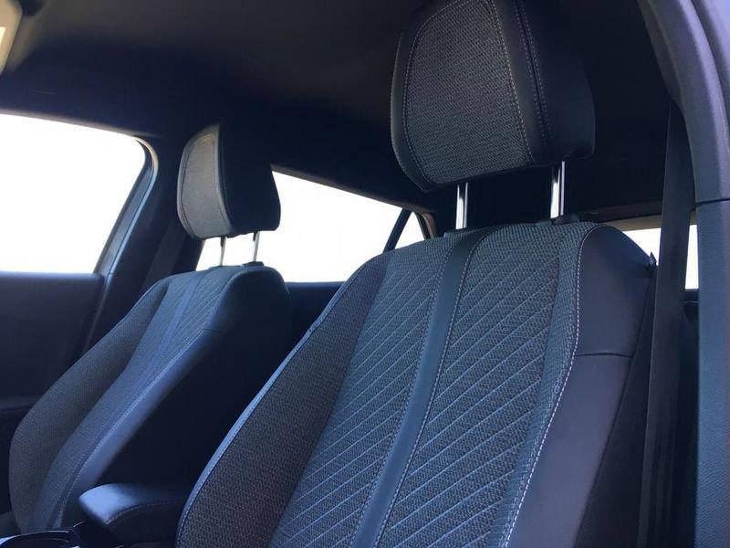 Peugeot 2008 PureTech 100 Allure SUPER-OFFERTA!! PARI AL NUOVO