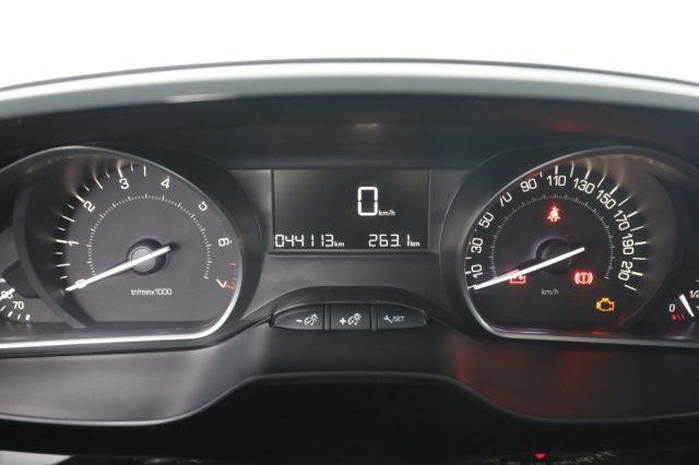 PEUGEOT 208 208 PureTech 82 5 porte Signature