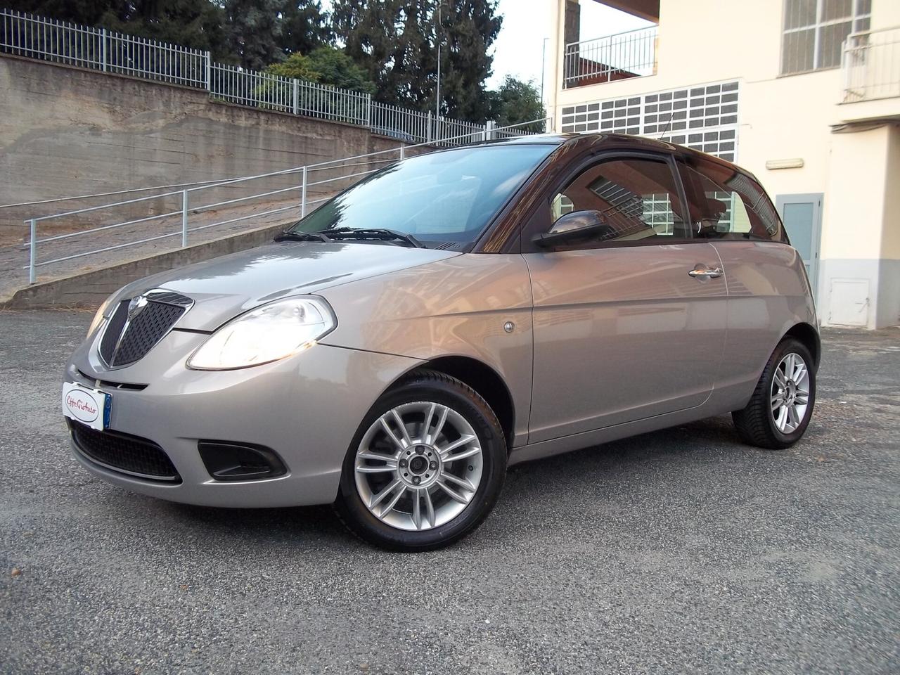 Lancia Ypsilon Oro 1.2 8v Bicolor 115.300 Km Ok neopatentati Euro4