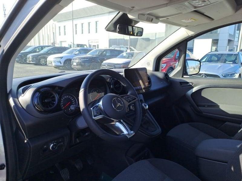 Mercedes-Benz Classe T 180 d AT