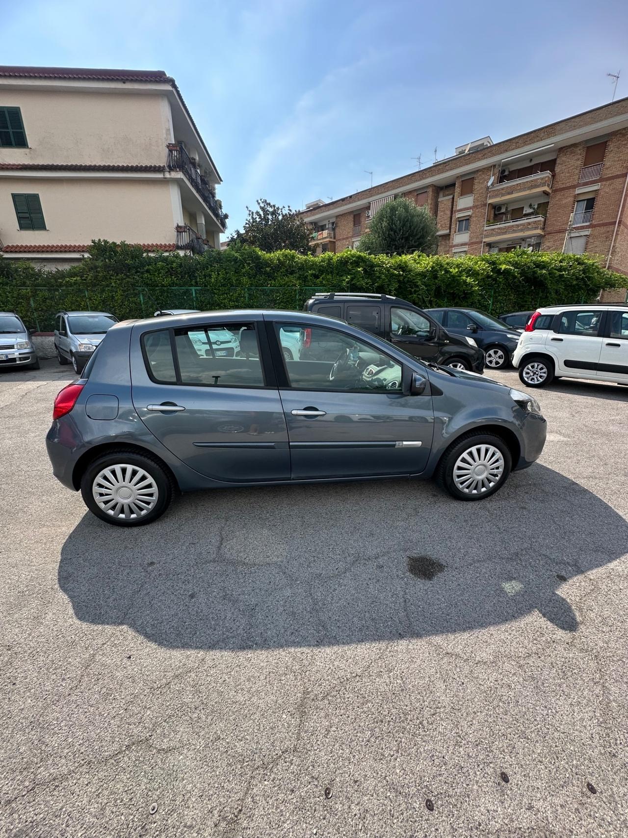 Renault Clio 1.2 16V 5 porte Luxe