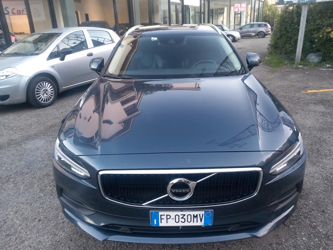 Volvo V90 D4 R-design