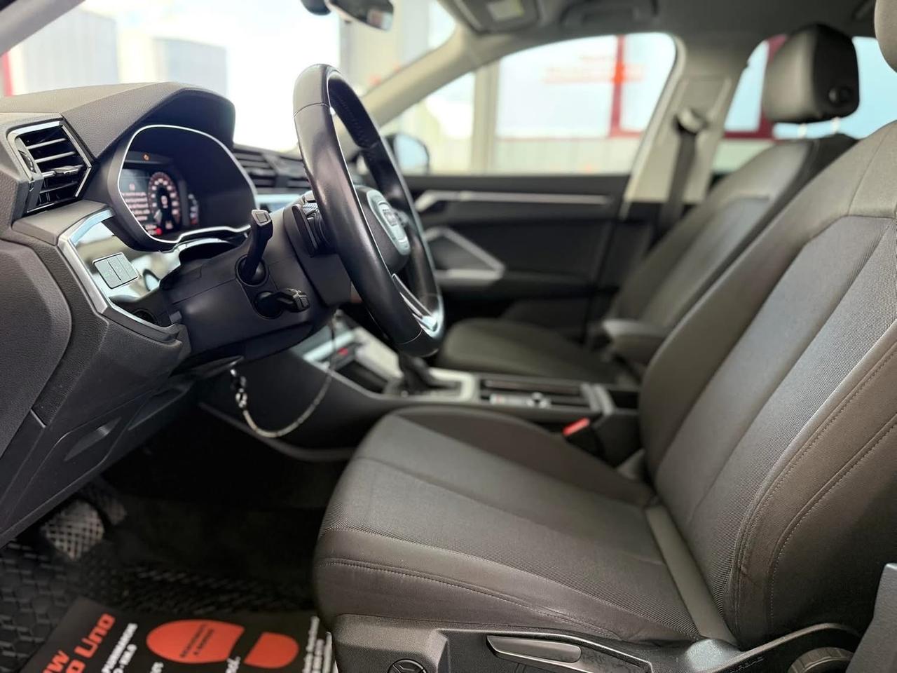 Audi Q3 S-tronic 35 TDI 2.0 Sport 150cv 2019
