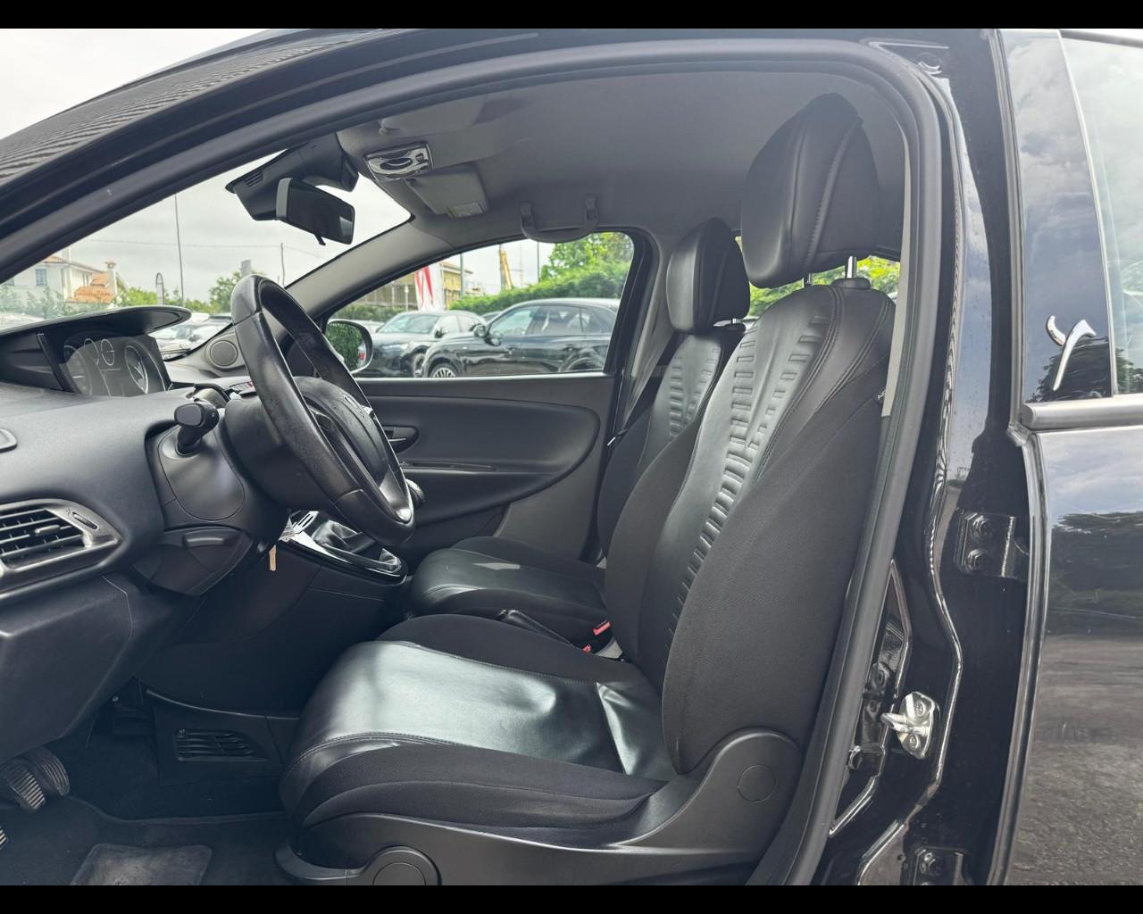 LANCIA YPSILON 1.3 MJT GOLD