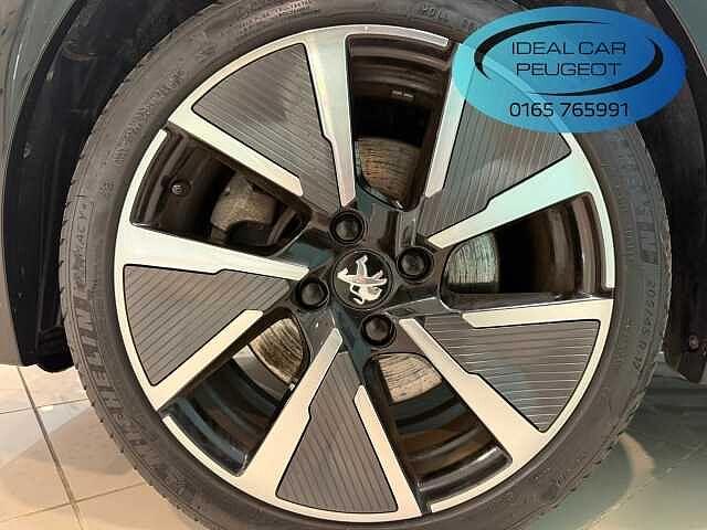 Peugeot 208 motore elettrico 136 CV 5 porte GT