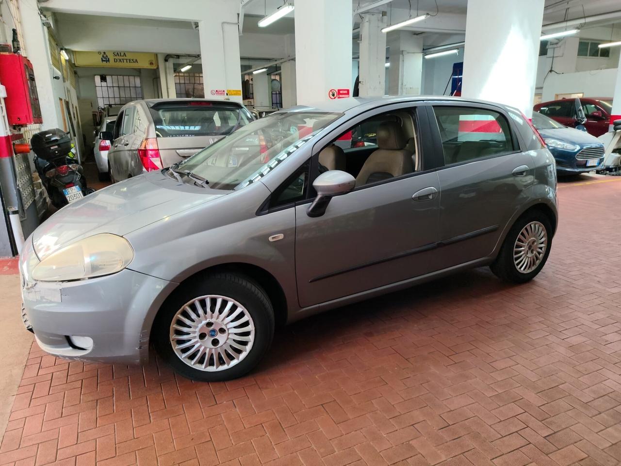 Fiat Grande Punto 1.3 MJT 75 CV 5 porte Dynamic