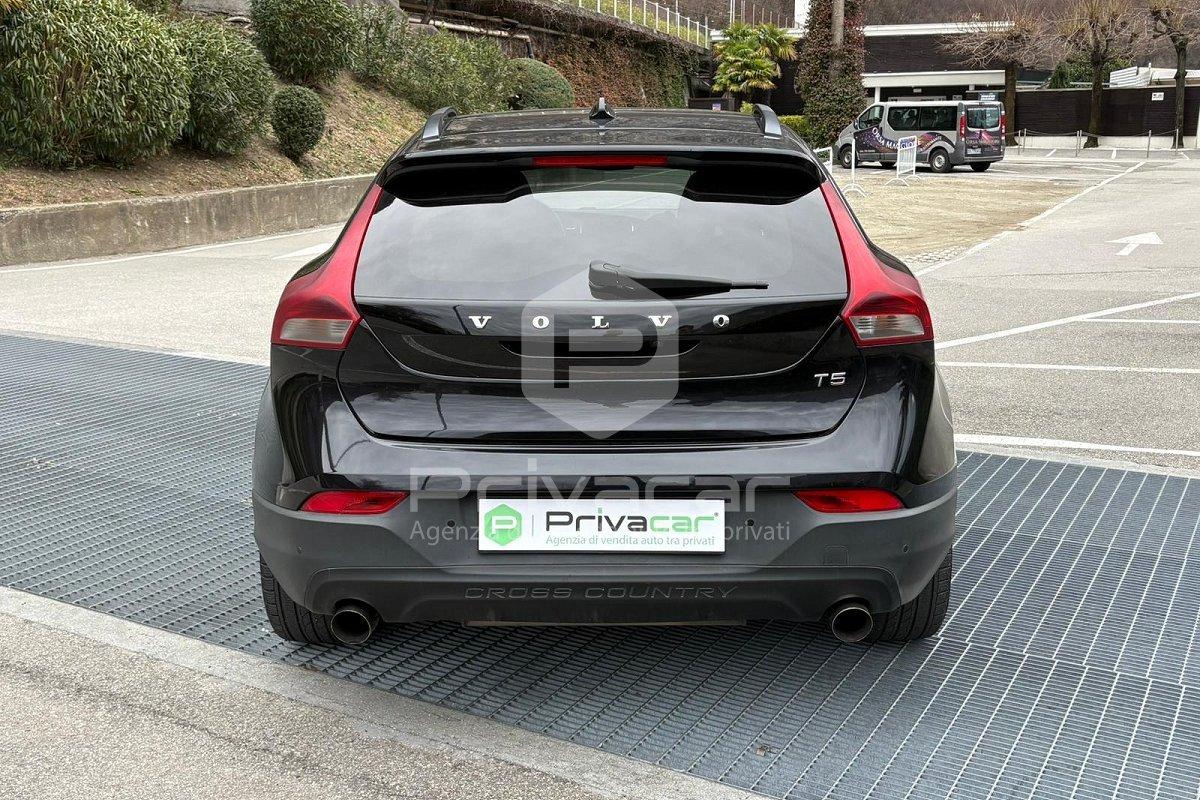 VOLVO V40 Cross Country T5 AWD Geartronic Summum