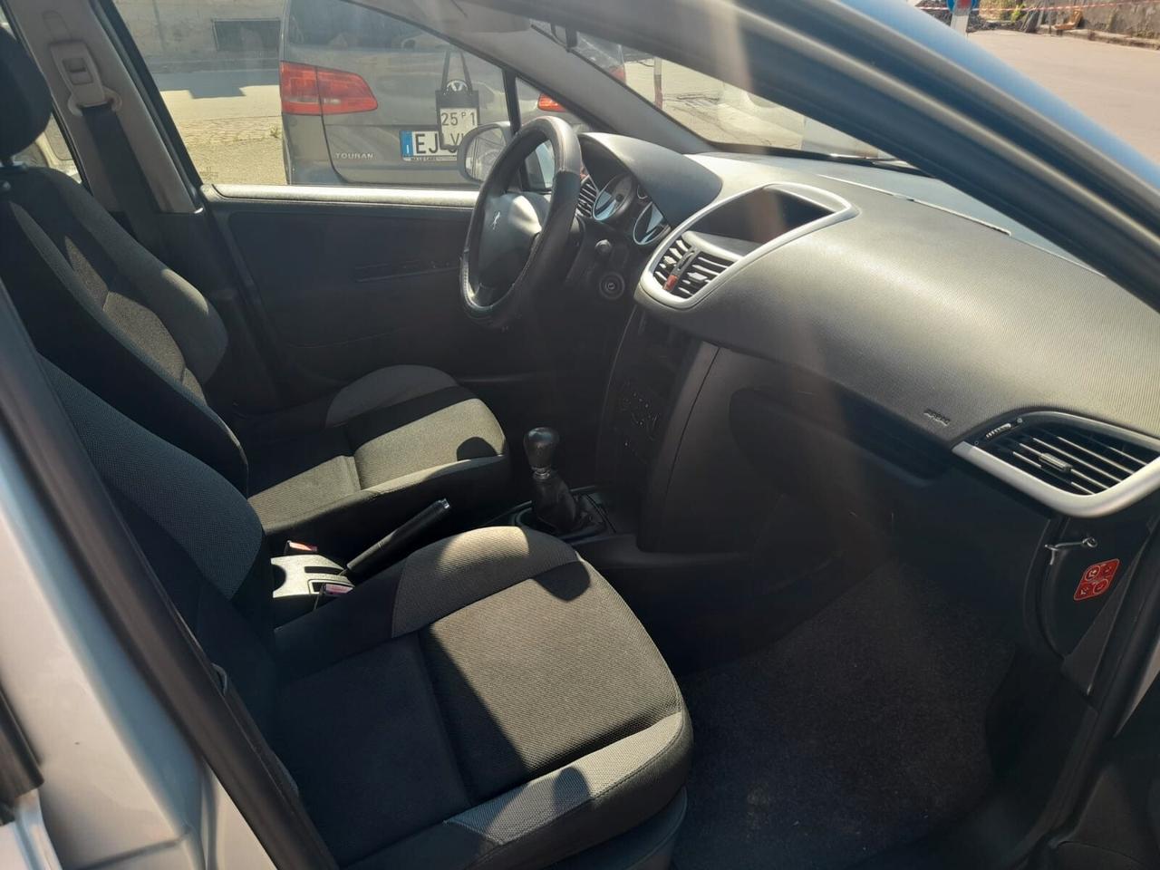 Peugeot 207 1.4cc diesel 12 mesi garanzia-2009
