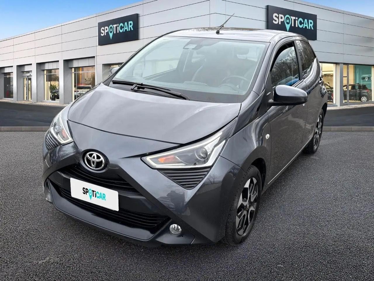 Toyota Aygo Connect 1.0 VVT-i 72 CV 5 porte x-fun