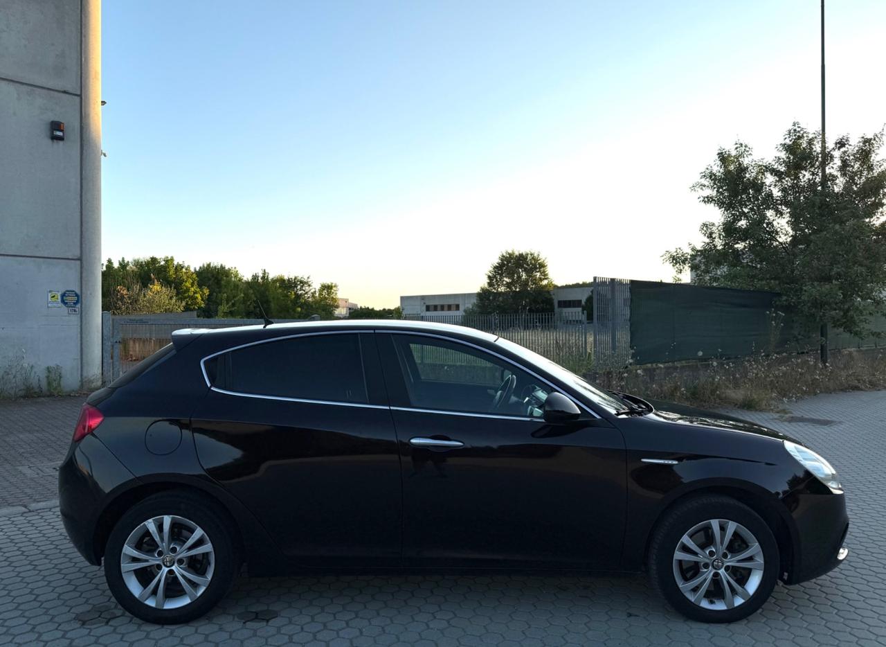 Alfa Romeo Giulietta 2.0 JTDm-2 140 CV Distinctive