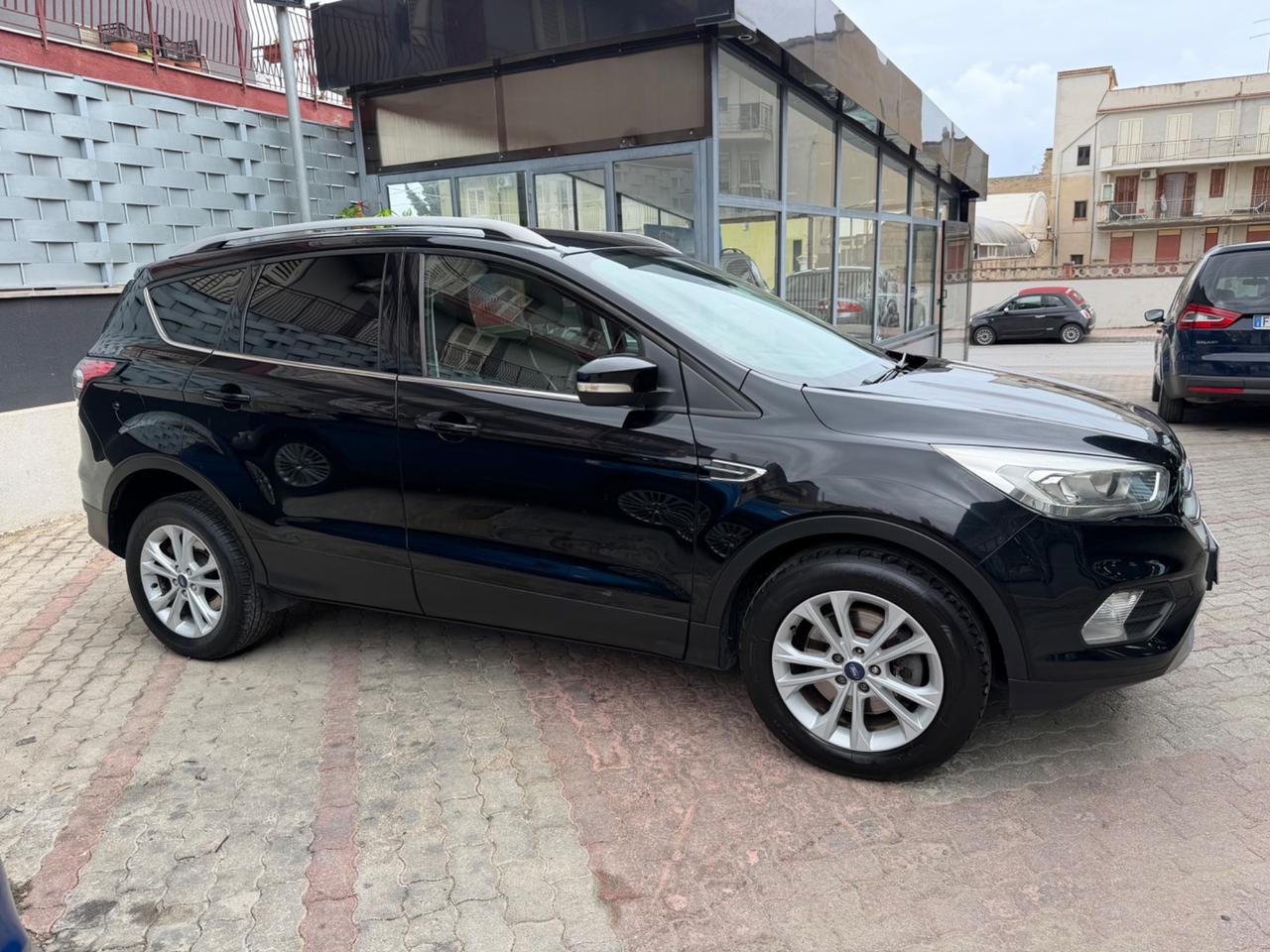 Ford Kuga 1.5 TDCI 120 CV Powershift Titanium 2018