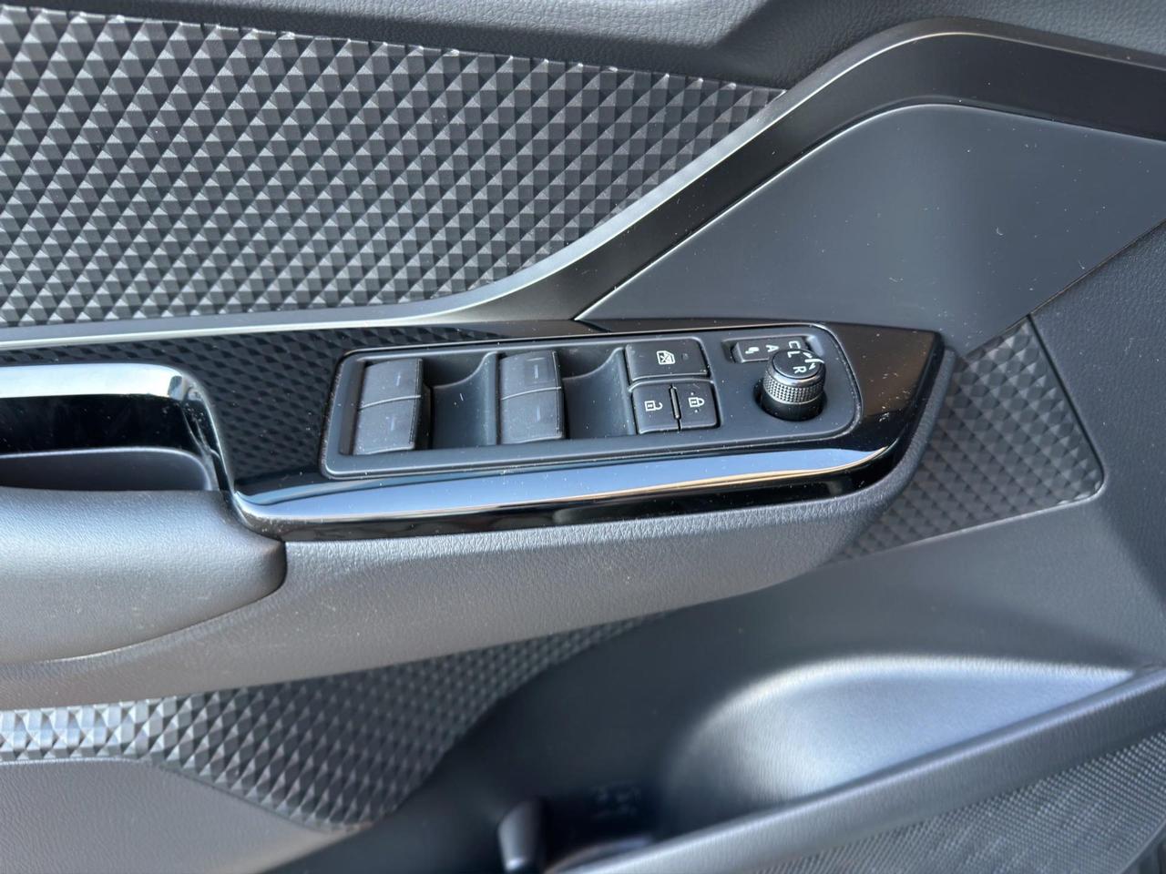 Toyota C-HR 1.8h Trend e-cvt