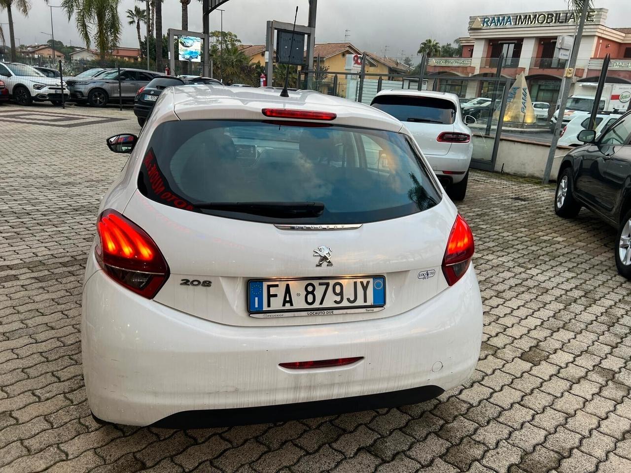 Peugeot 208 PureTech 82 5 porte Allure, adatta per neo patentati