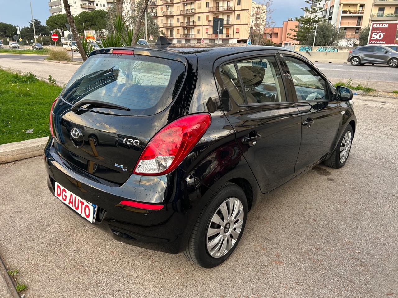 Hyundai i20 1.2 benzina 85 cv 2013 Gpl