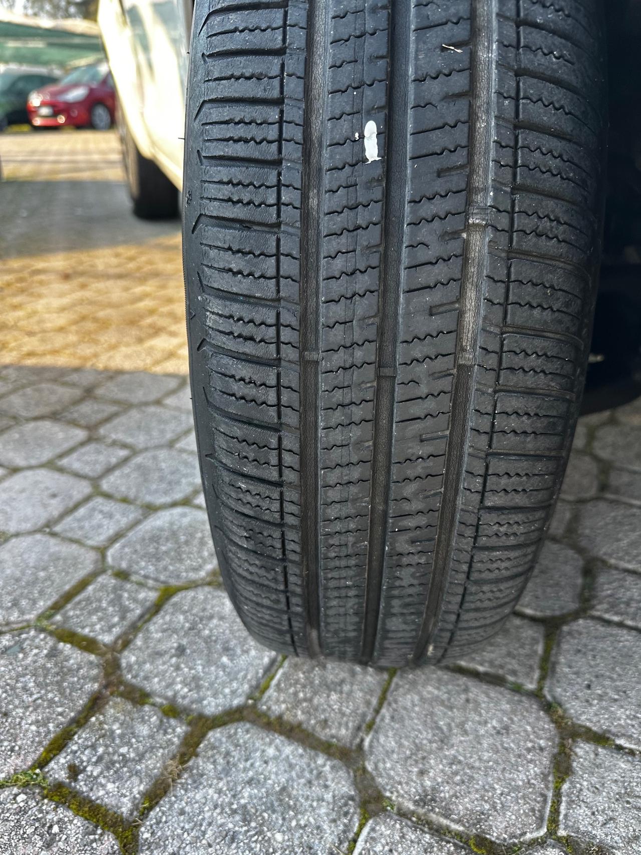 Lancia Ypsilon 0.9 TwinAir 85 CV 5 porte Metano Ecochic Elle