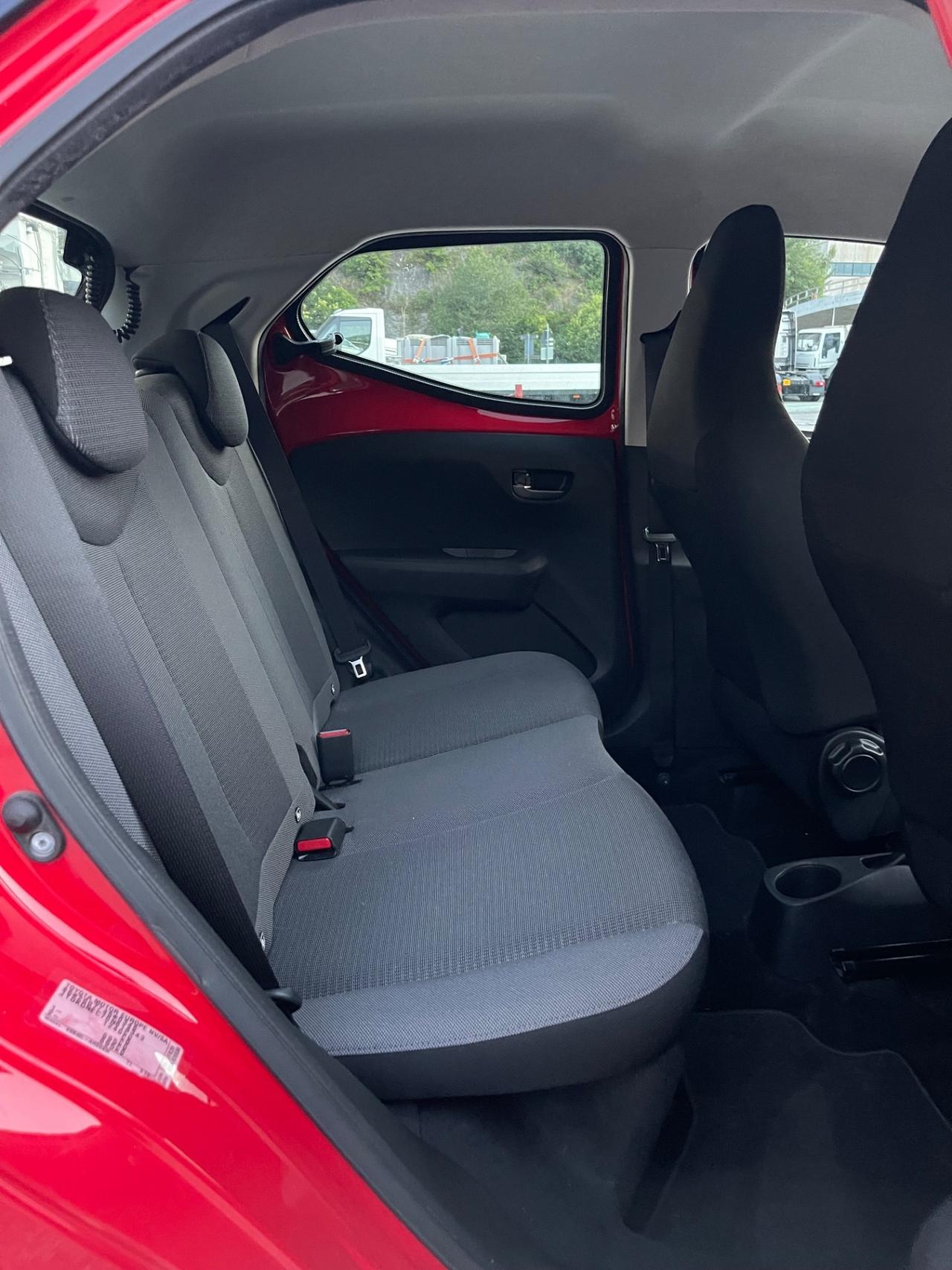 Toyota Aygo 1.0 BENZINA 72 CV 5 porte - CAMBIO AUTOMATICO