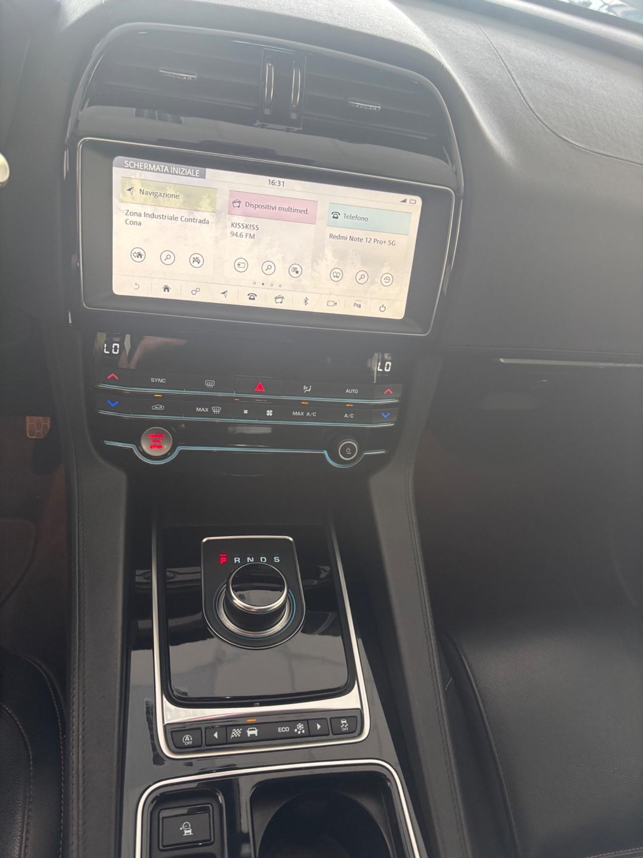 Jaguar F-Pace 2.0 D 180 CV AWD aut. Chequered Flag