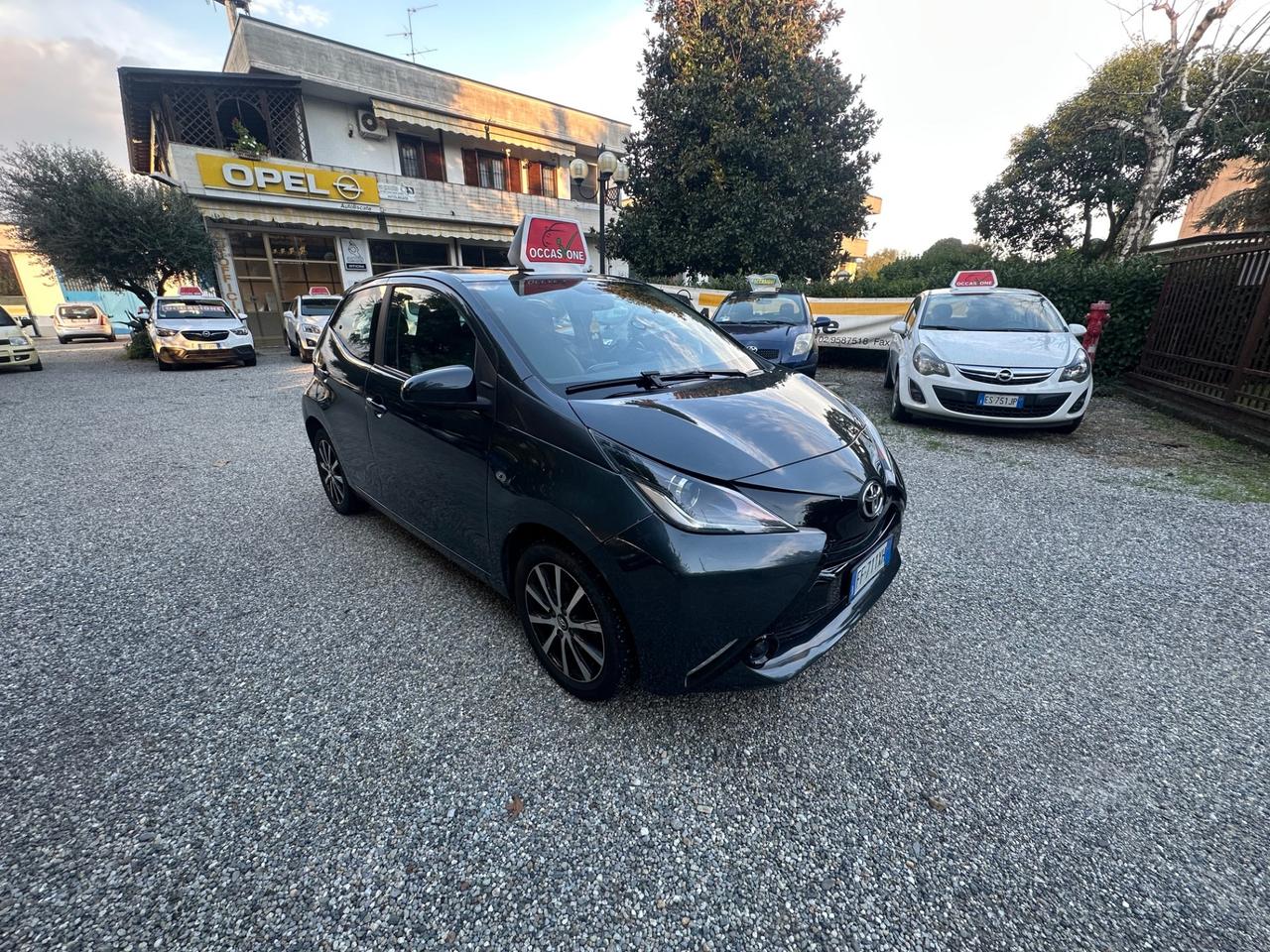 Toyota Aygo 1.0 VVT-i 69 CV 5 porte x-cite
