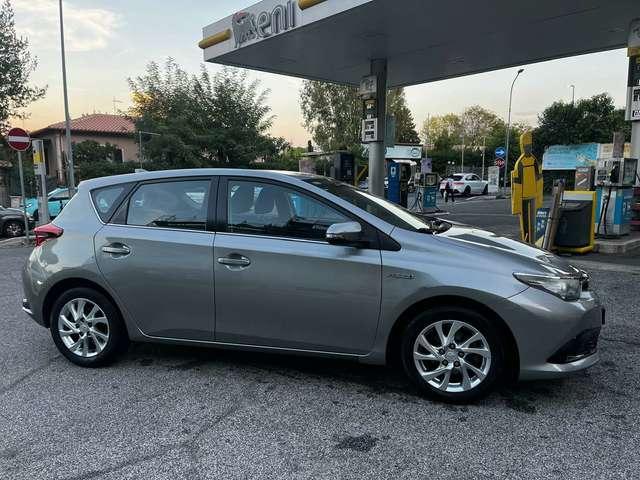 Toyota Auris Auris II 2015 1.8h Lounge cvt