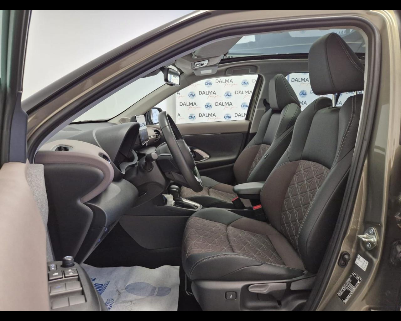 TOYOTA Yaris Cross - Yaris Cross 1.5h Lounge awd-i 116cv e-cvt