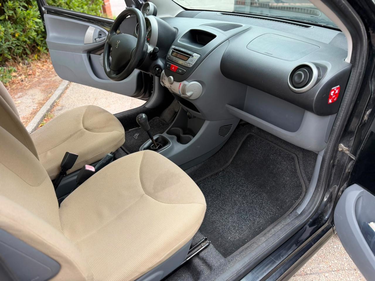 Peugeot 107 1.0 68CV 3p. Plaisir