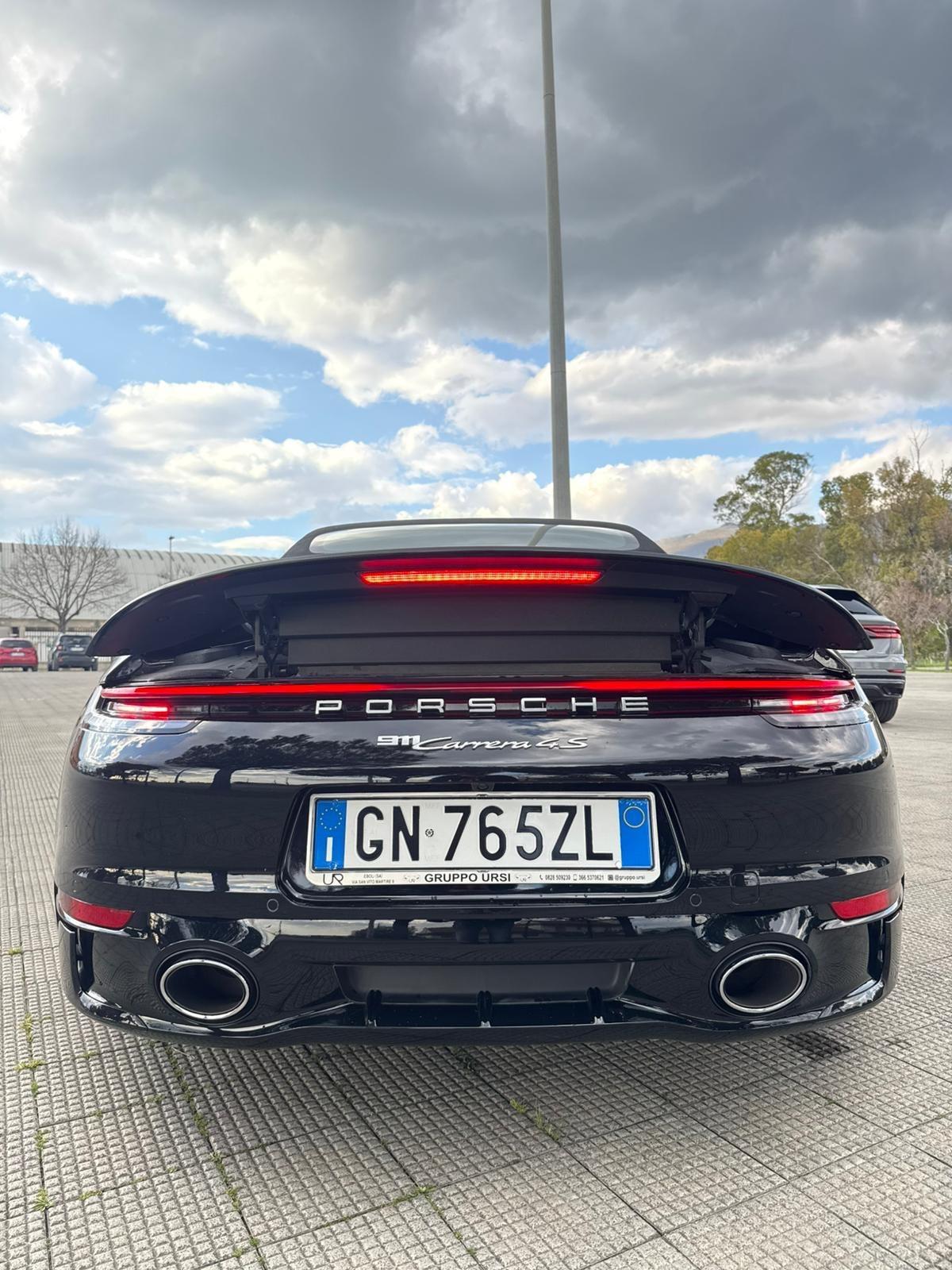 Porsche 911 Carrera 4S Cabriolet