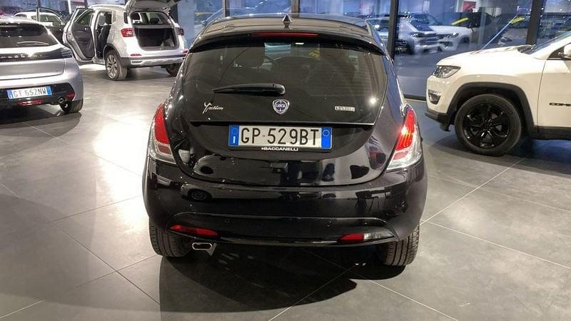 Lancia Ypsilon 1.0 FireFly 5 porte S&S Hybrid Gold Plus