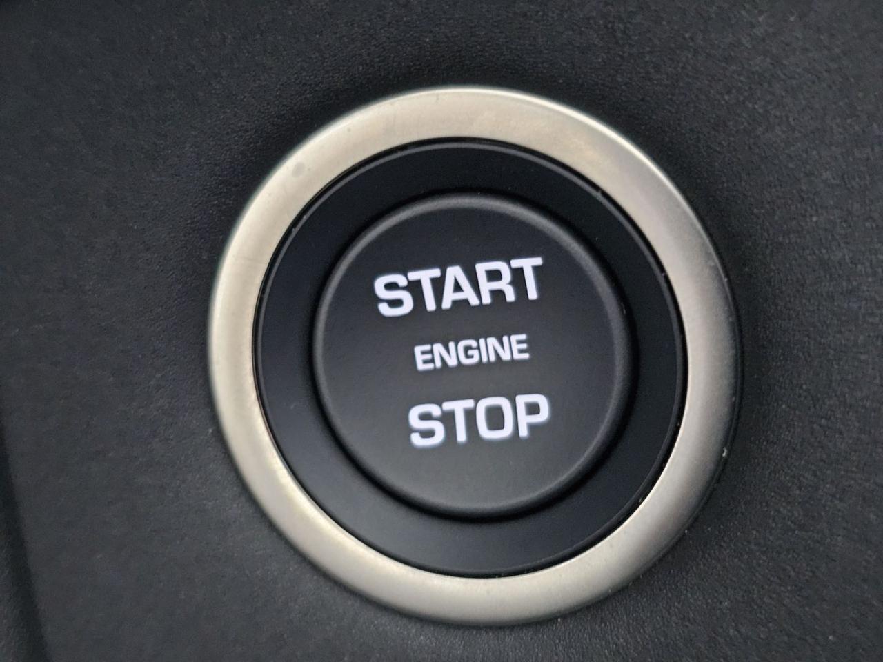 Land Rover Range Rover Velar Dynamic SE Tetto C.21 Navi ACC BlackPack