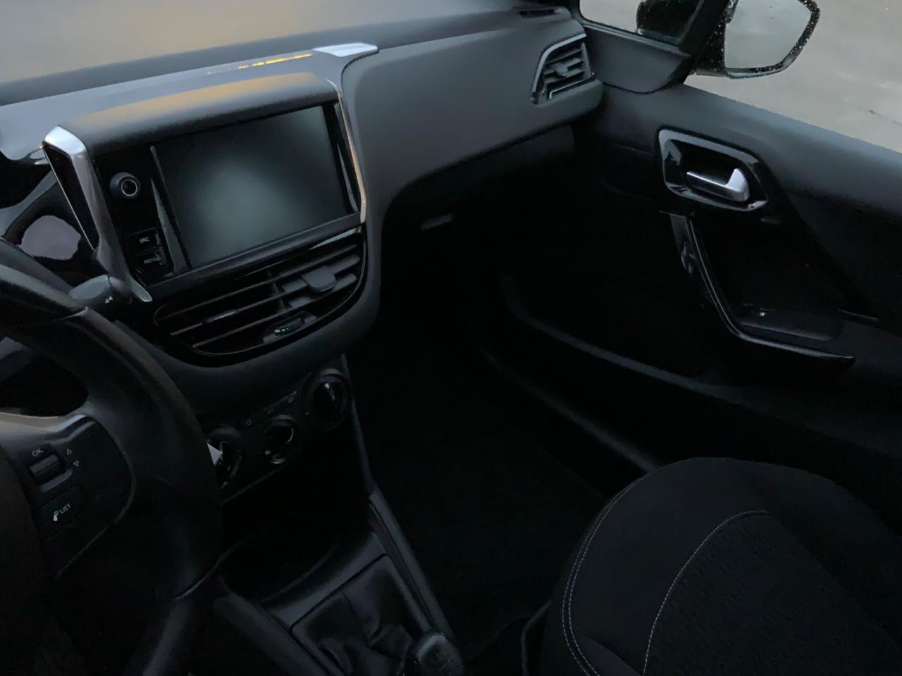 Peugeot 208 PureTech 82 5p. GPL Allure