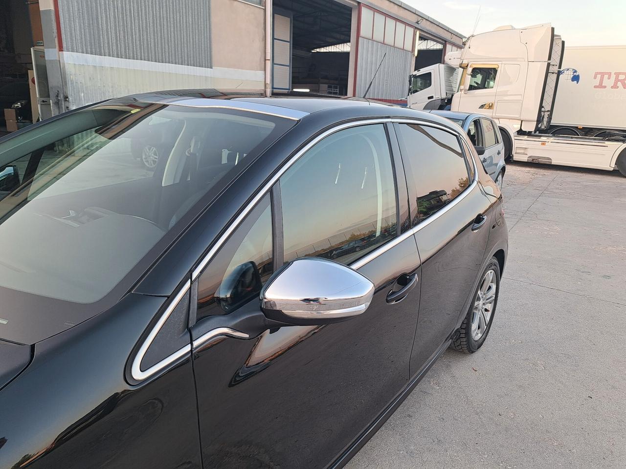 Peugeot 208 1.6 e-HDi Allure NEOPATENTATI !!!!!!!!