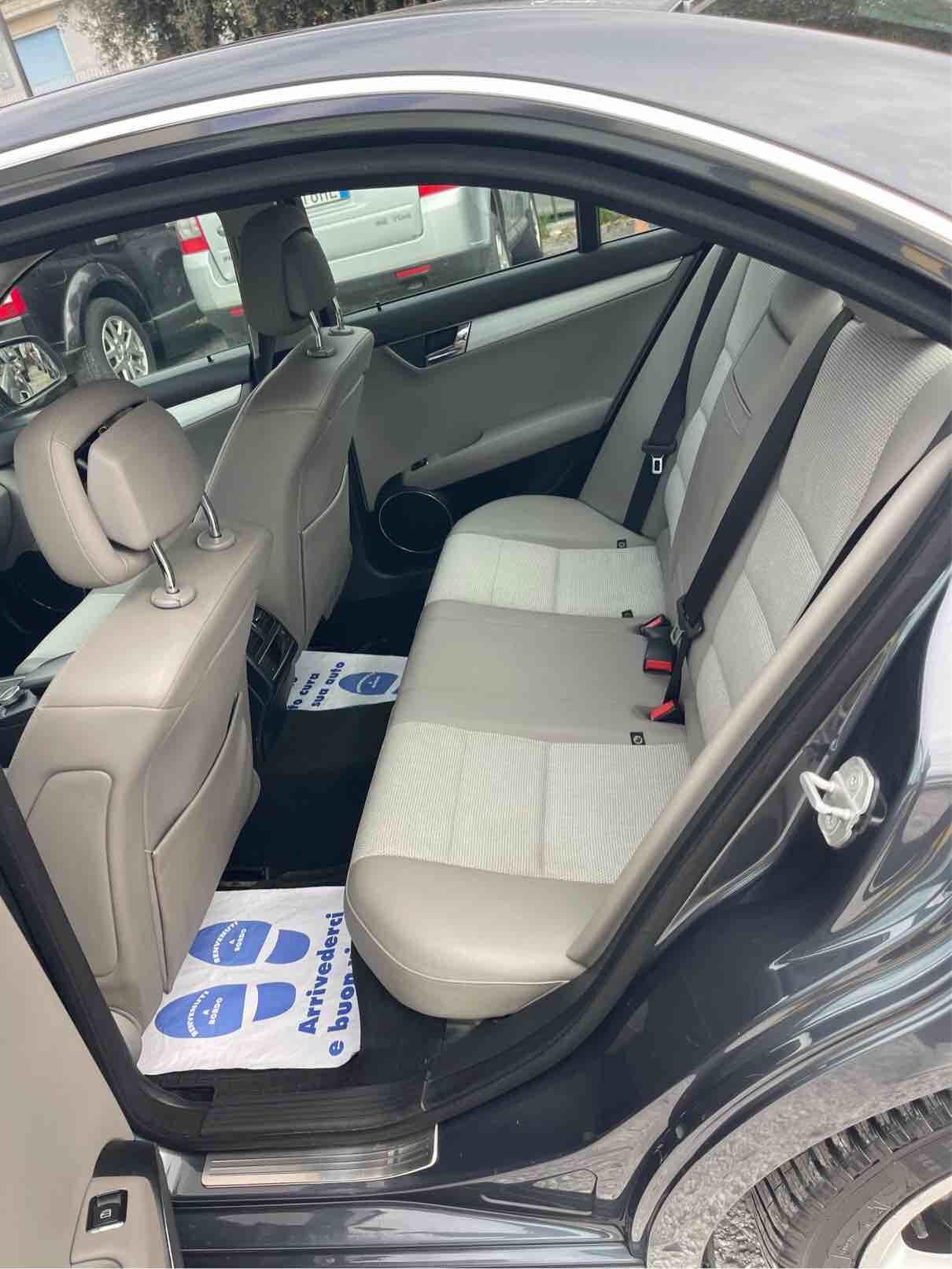 MERCEDES BENZ - C 220 - AUTOMATICA - AVANGARDE