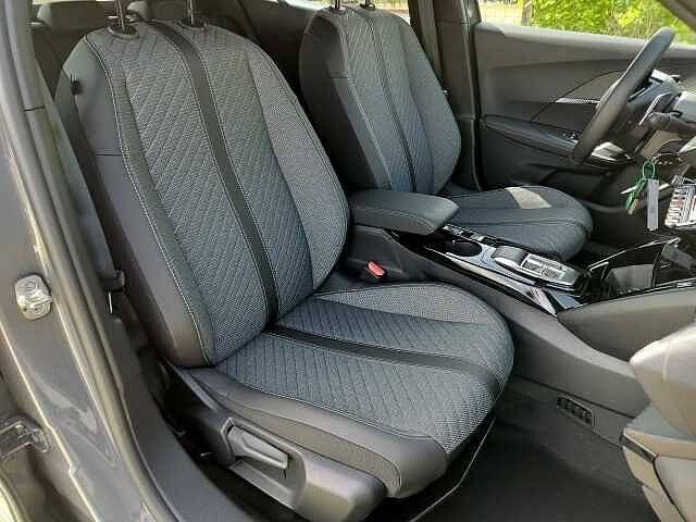 Peugeot 2008 Hybrid 145 e-DCS6 Allure *KM Ø*