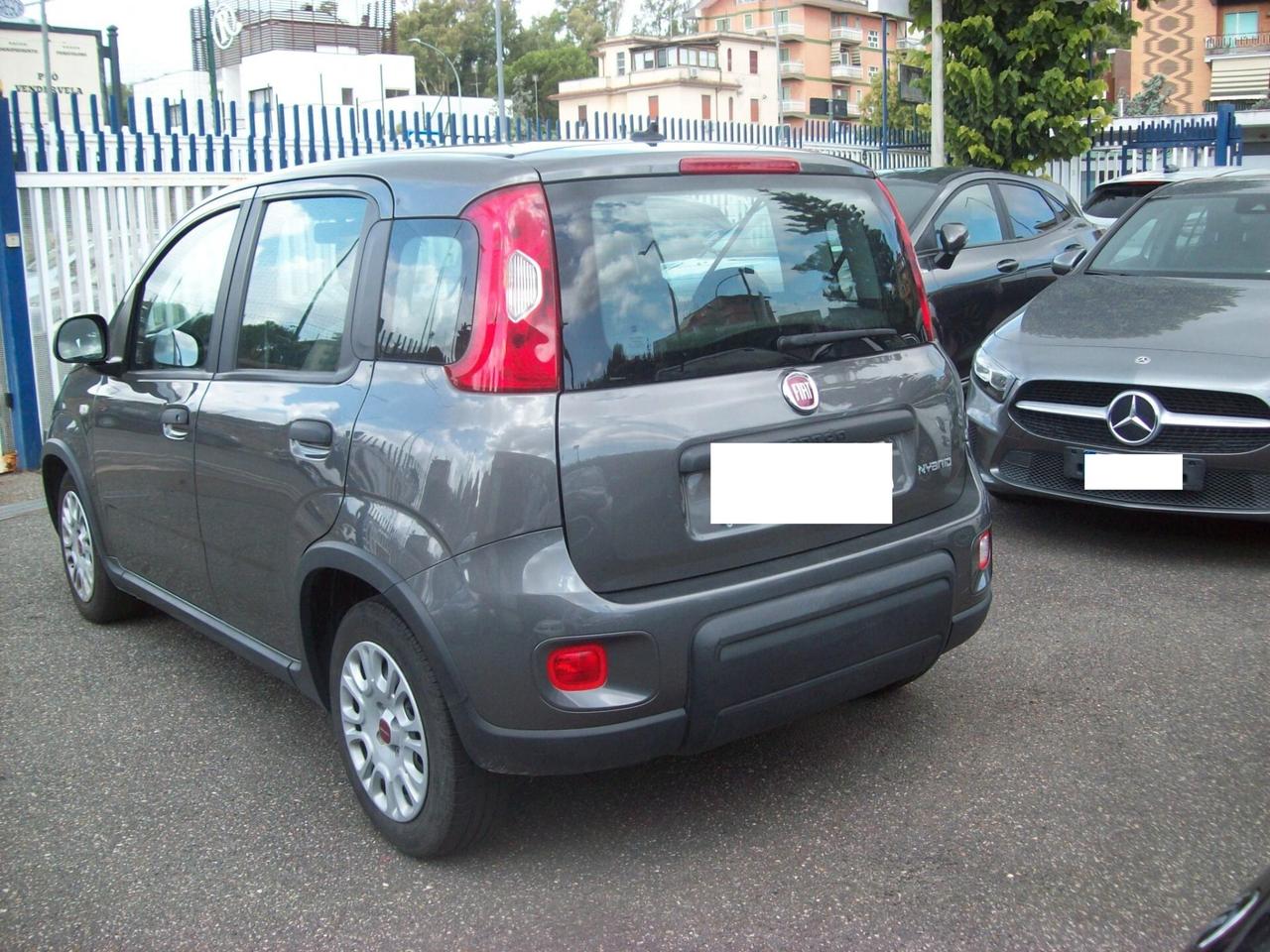 Fiat Panda 1.0 FireFly S&S Hybrid Garmin