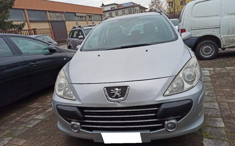 PEUGEOT 307