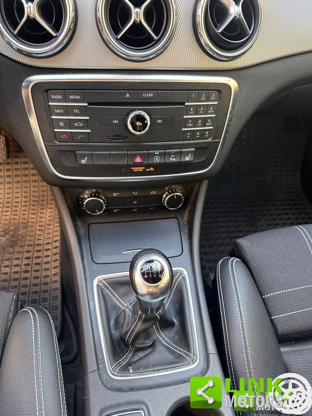 MERCEDES-BENZ GLA 180 D