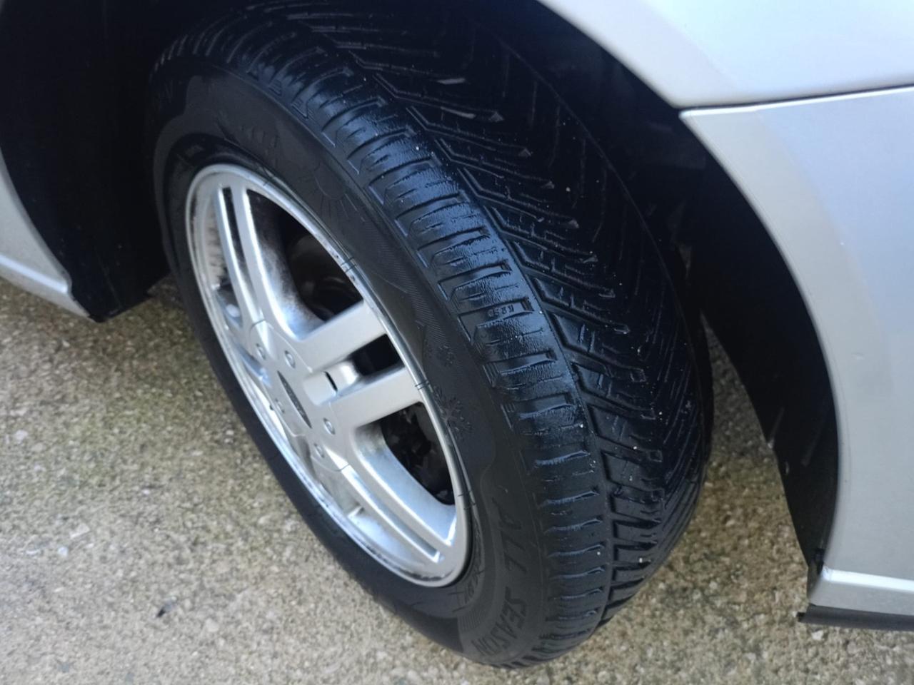 Ford Focus 1.6i 16V cat SW Ghia